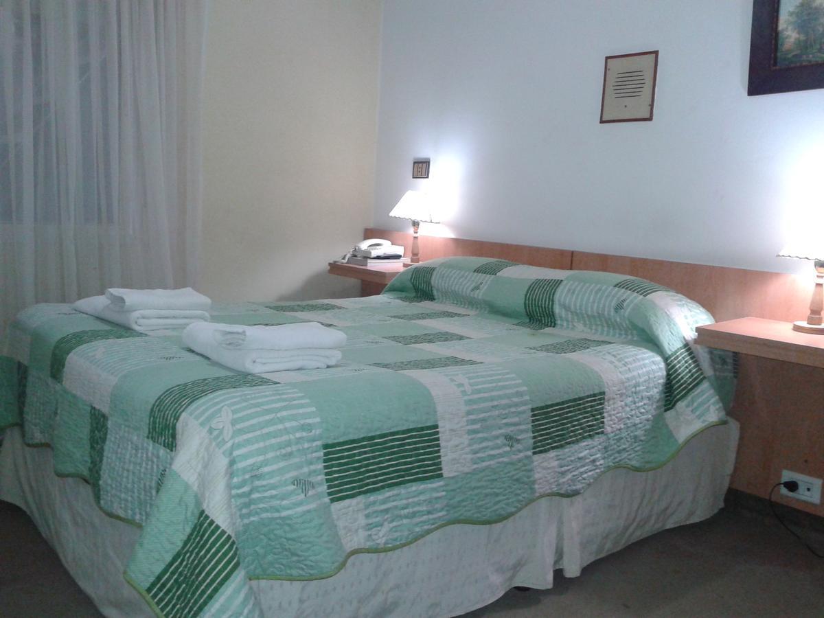 Iberia Hotel Olascoaga Неукен Экстерьер фото